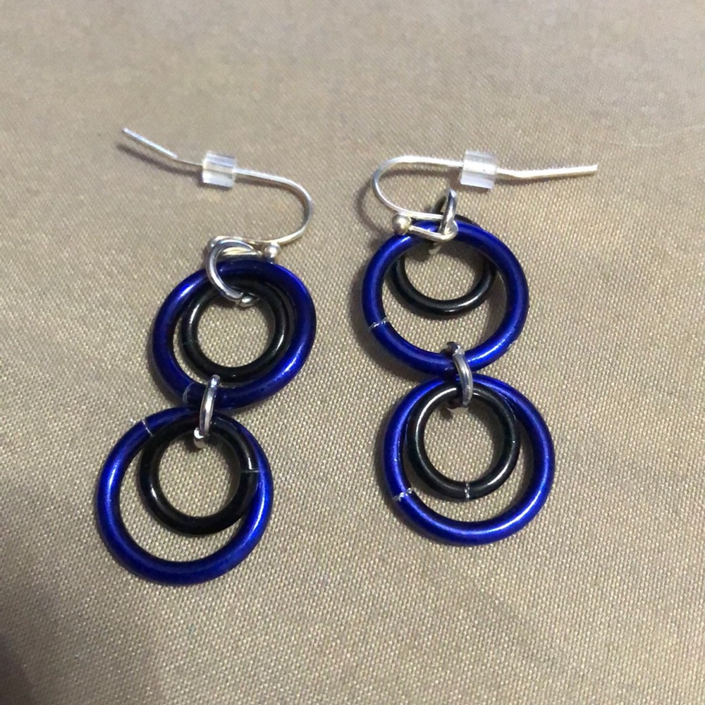 Two tier Dingley earrings. In blue and black.